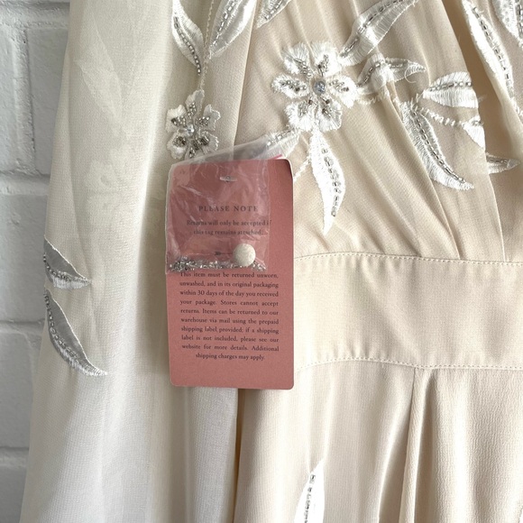 BHLDN Belize Embroidered A-Line Long-Sleeve V-Neck - Picture 9 of 10